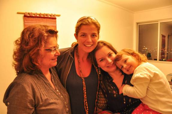 Depois de mais de dois anos, reencontro com a mãe, a irmã e a sobrinha em Curitiba, no Paraná